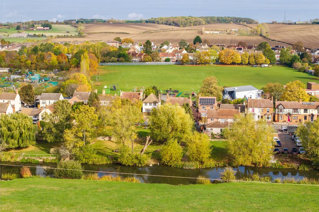 Property photo 1 of 25 Picture No. 23