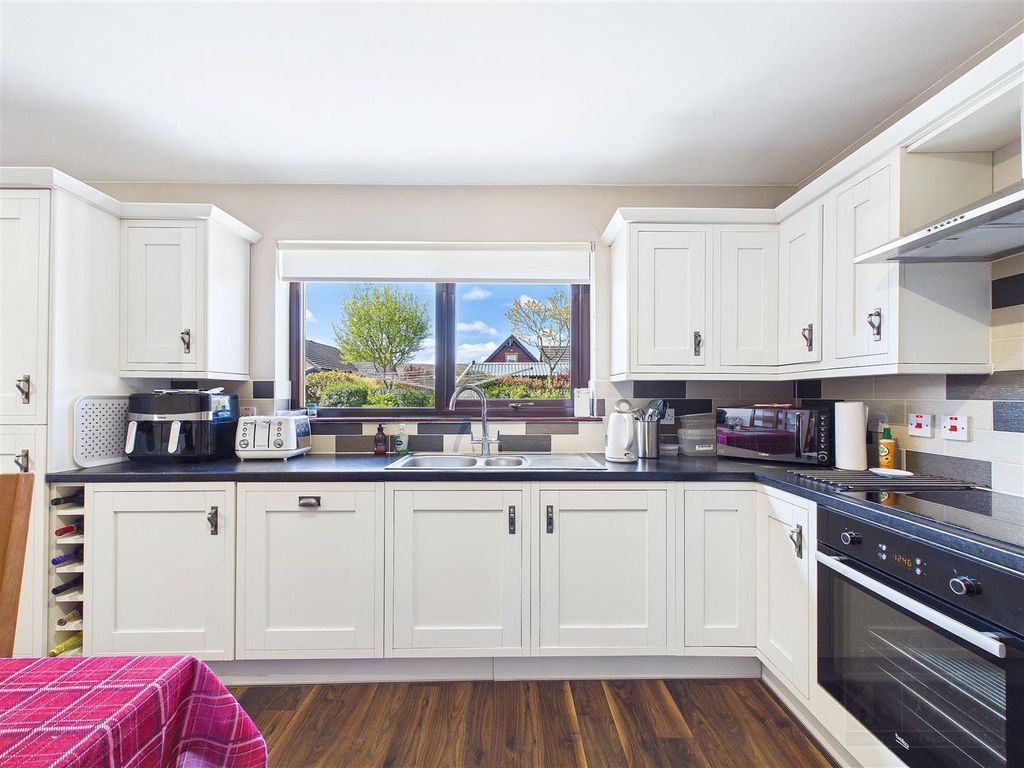 Property photo 3 of 31 Kitchen / Dining / Living Area