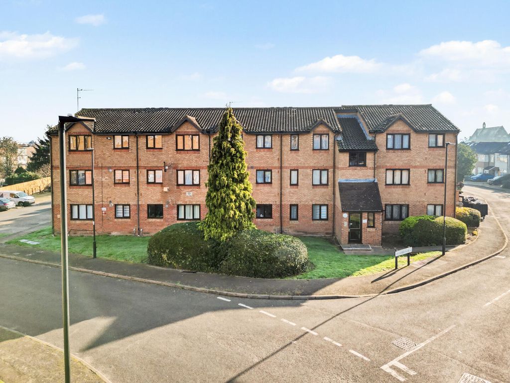 Property photo 1 of 17 Front (Exterior)