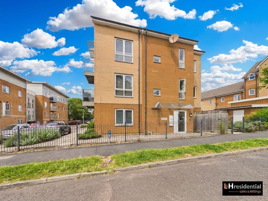 Property photo 1 of 8