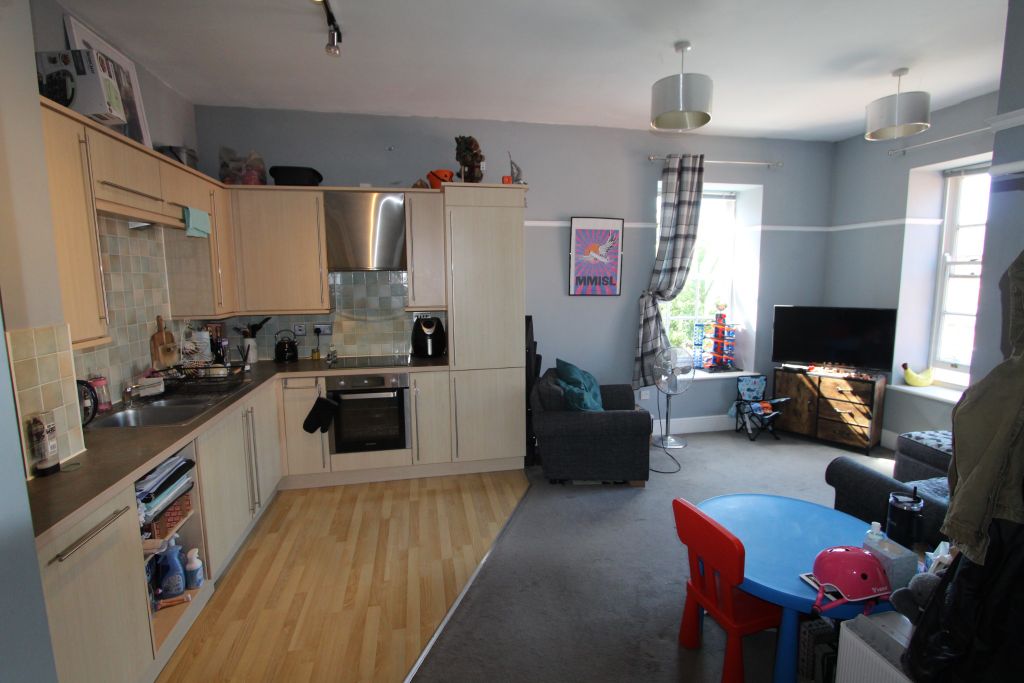 Property photo 3 of 10