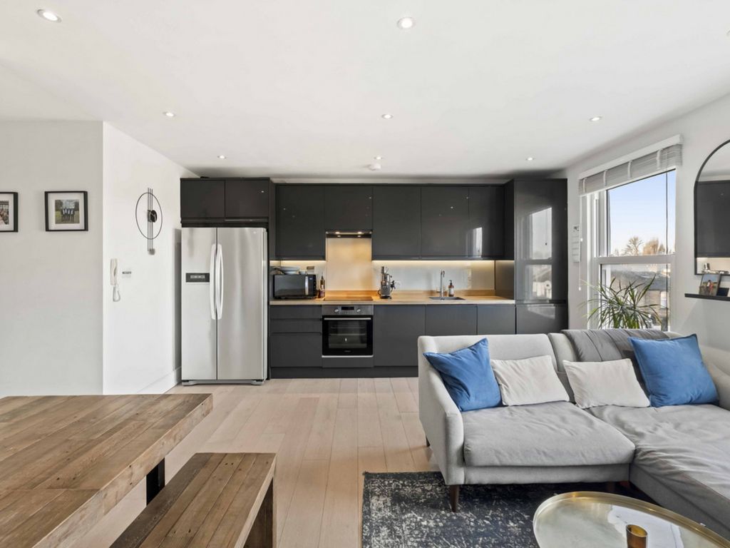 Property photo 2 of 13