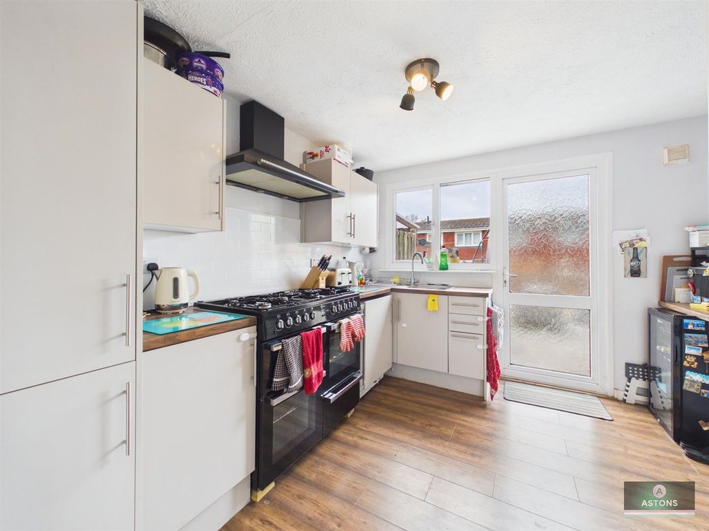 Property photo 3 of 13 Cam02067G0-Pr0375-Still007.Jpg