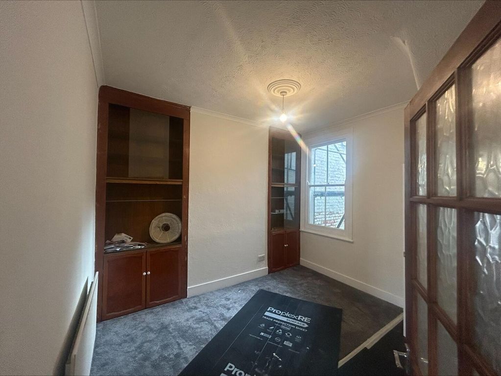 Property photo 2 of 15 Dining Room