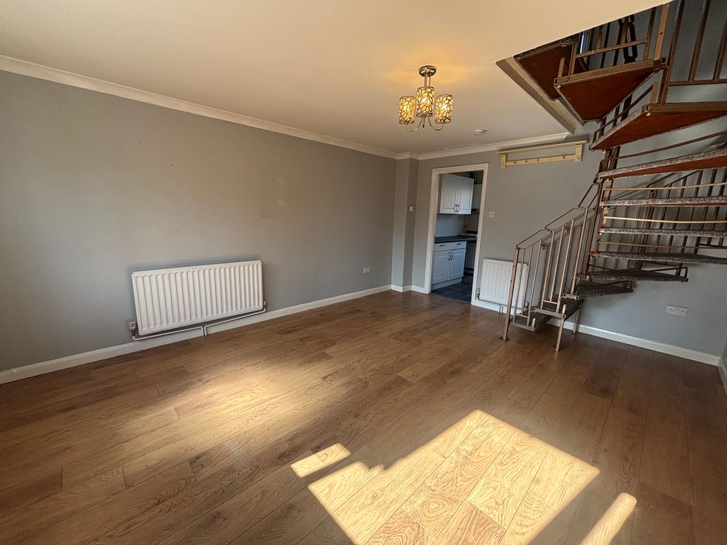 Property photo 3 of 7 Image