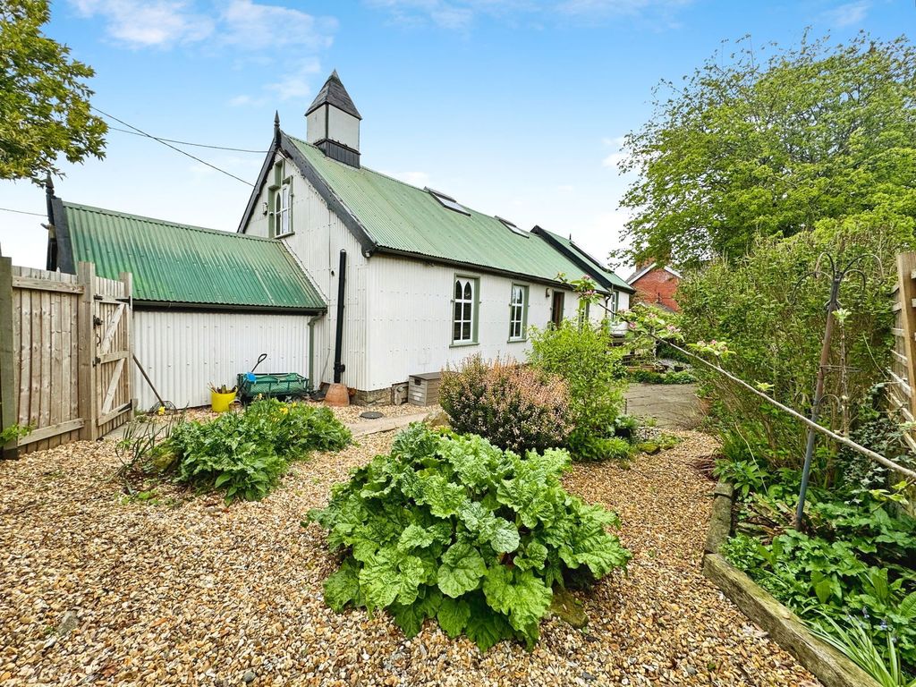 Property photo 1 of 25