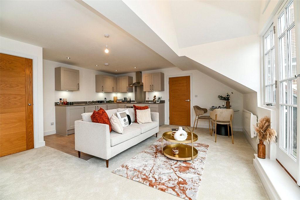 Property photo 3 of 21 Picture No. 50