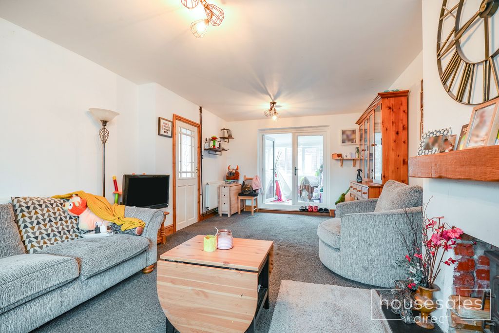 Property photo 2 of 14