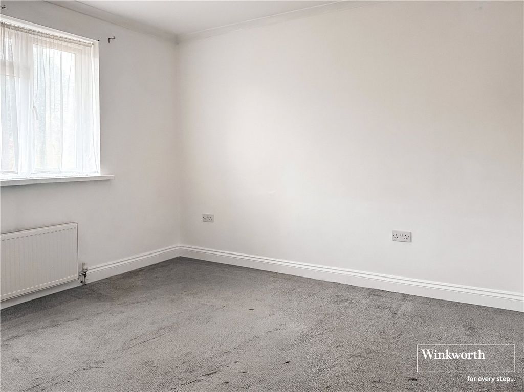 Property photo 3 of 7 Bedroom