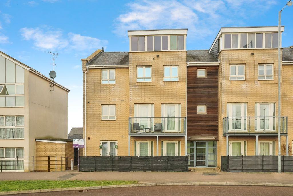 Property photo 1 of 16 Photography