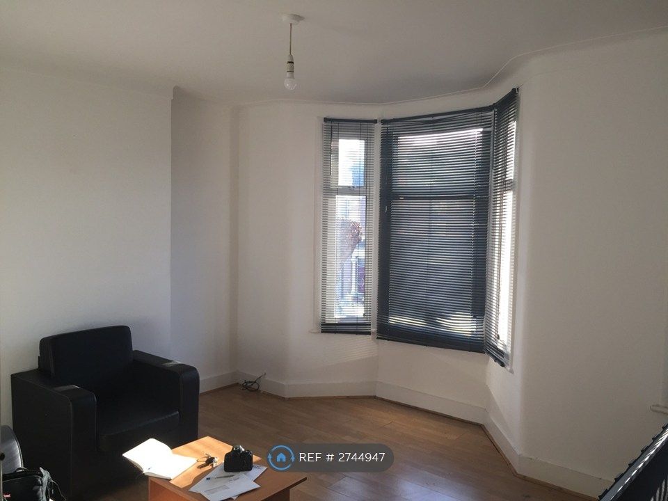 Property photo 2 of 5