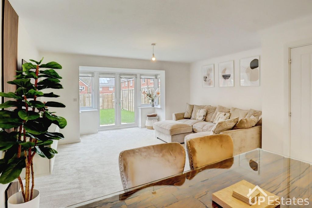 Property photo 3 of 13 Living Room