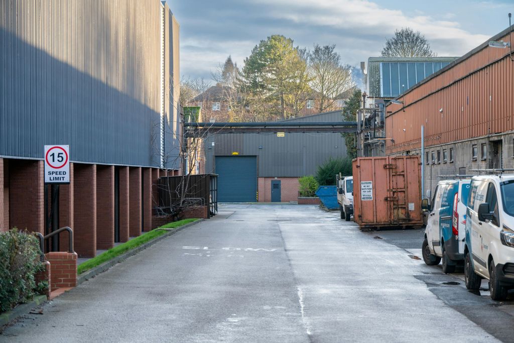 Property photo 3 of 9 Sirdar_Wakefield_073.Jpg