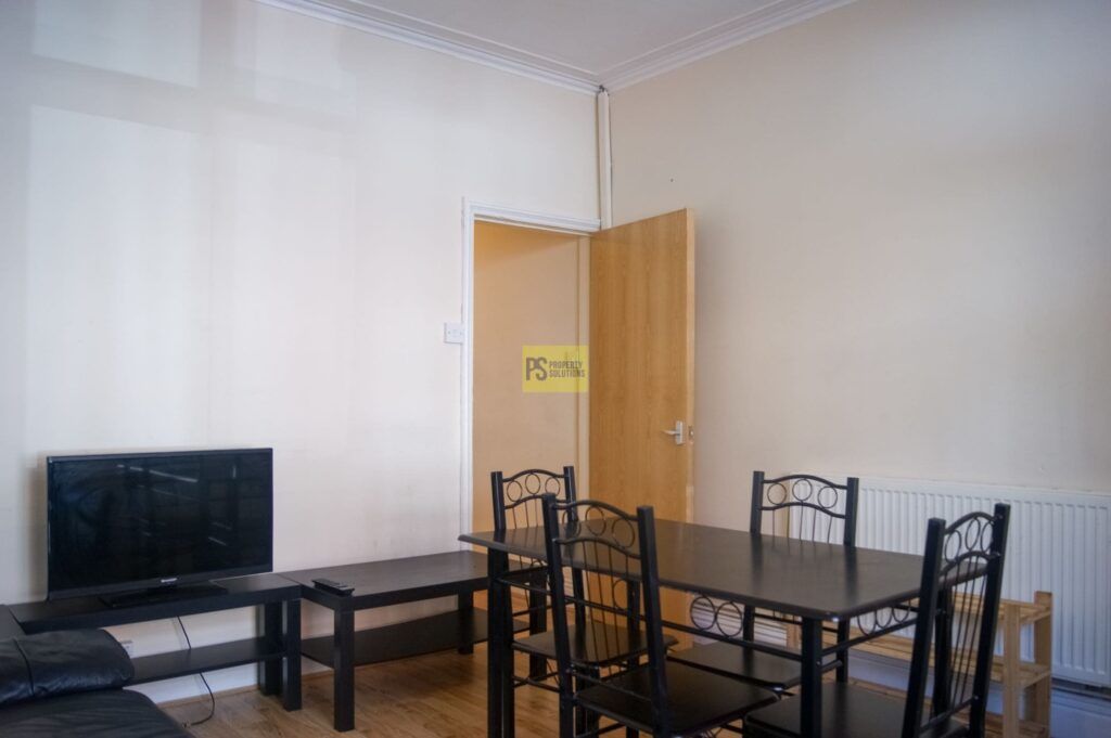Property photo 2 of 4