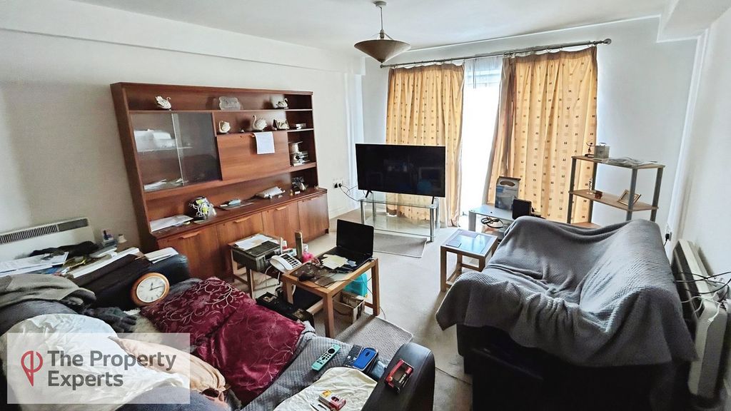 Property photo 2 of 6