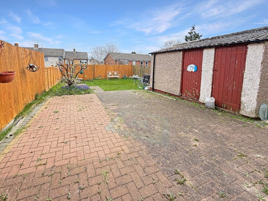 Property photo 2 of 11 5040561