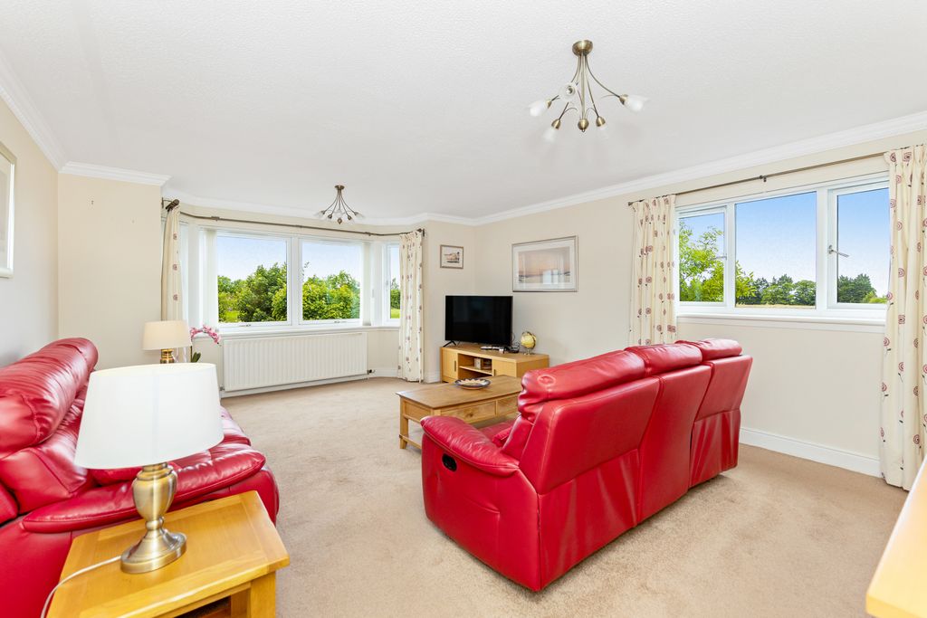 Property photo 3 of 15 Property Image 4