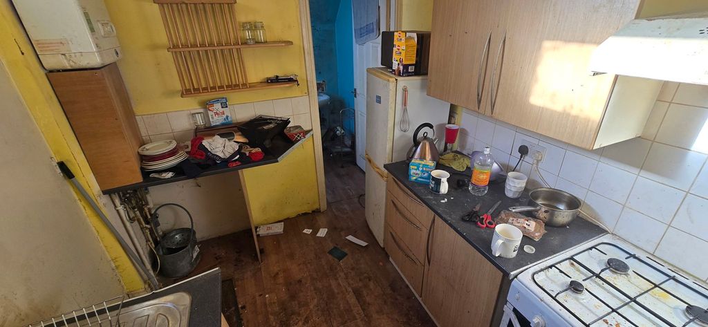 Property photo 3 of 7