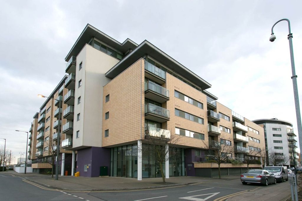 Property photo 1 of 9