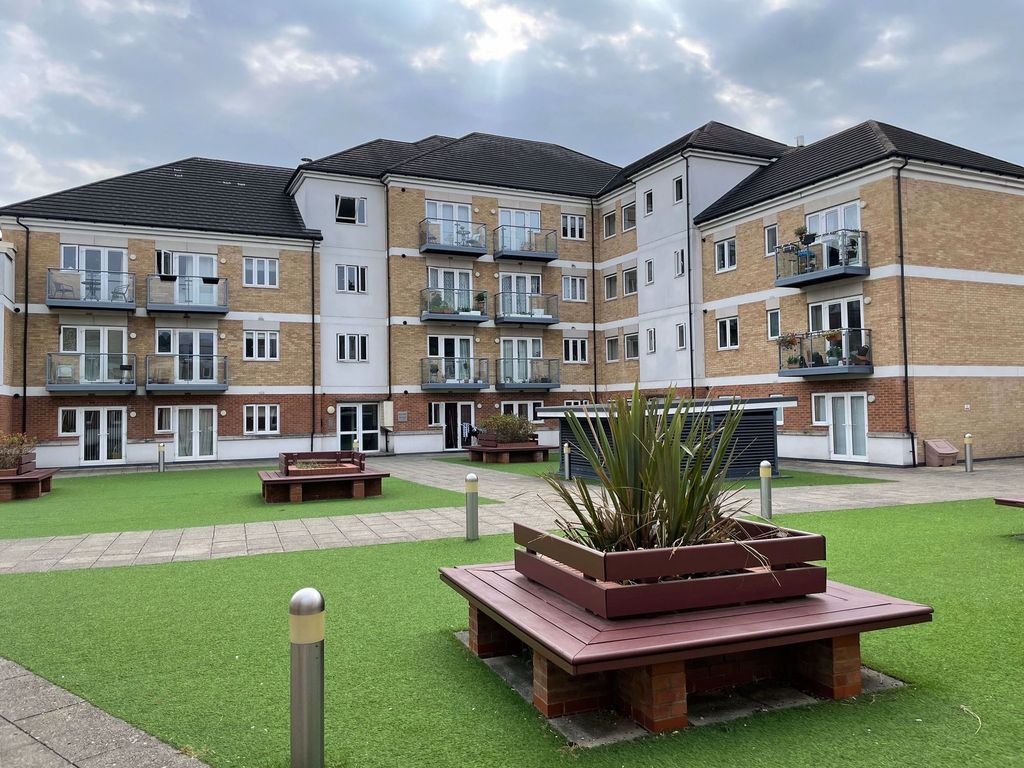 Property photo 1 of 12 Photo 6