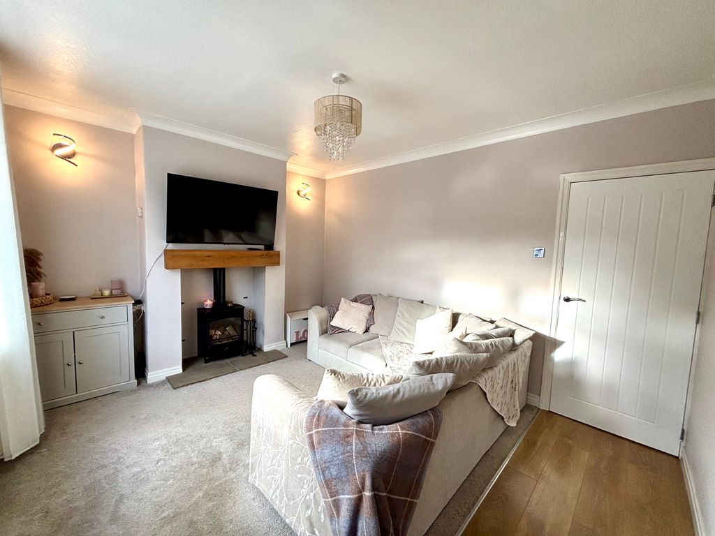 Property photo 2 of 10 Living Room