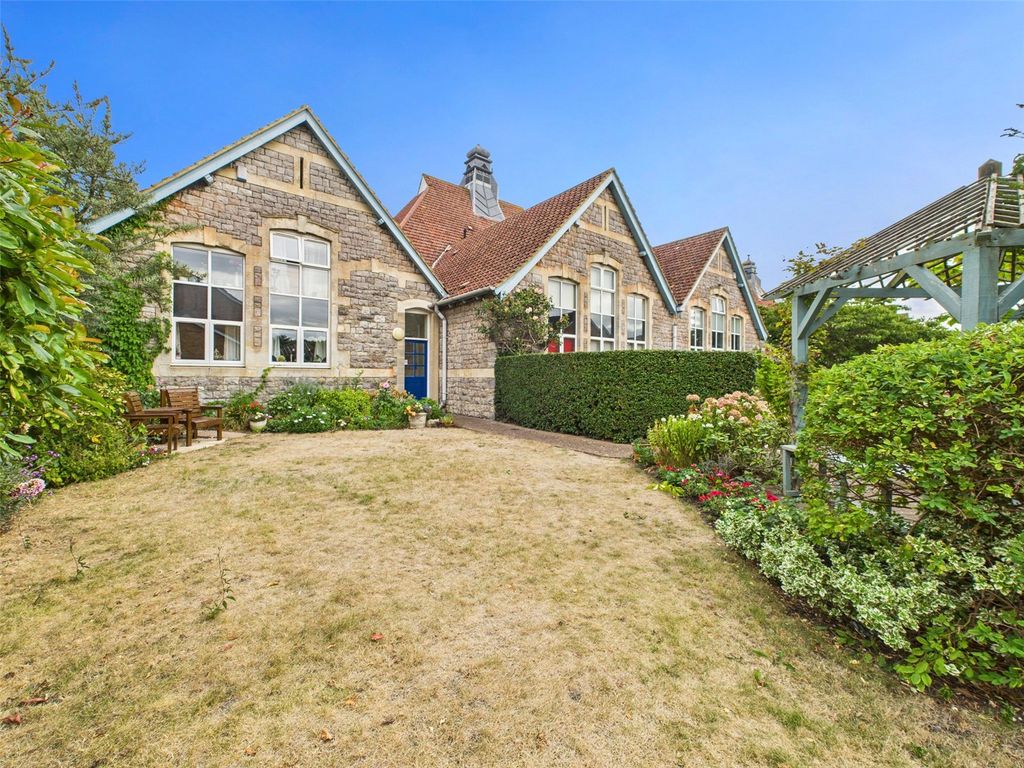 Property photo 1 of 14 Picture No. 15
