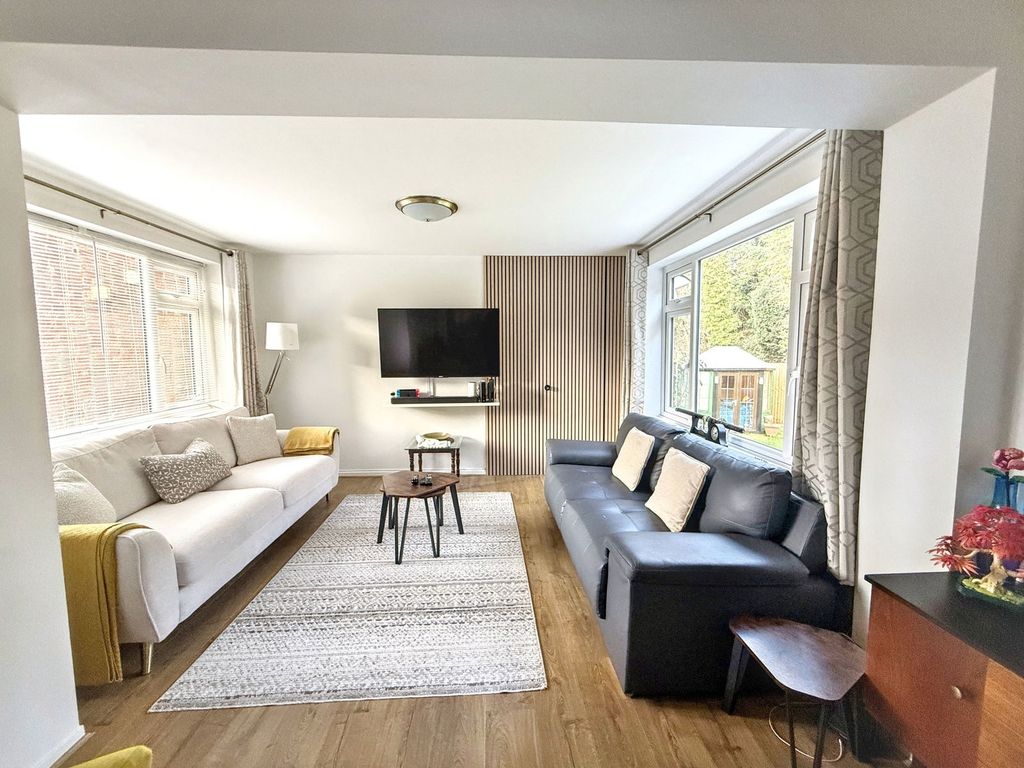 Property photo 2 of 26