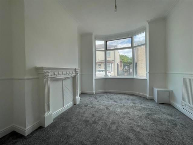 Property photo 2 of 10 Living Room