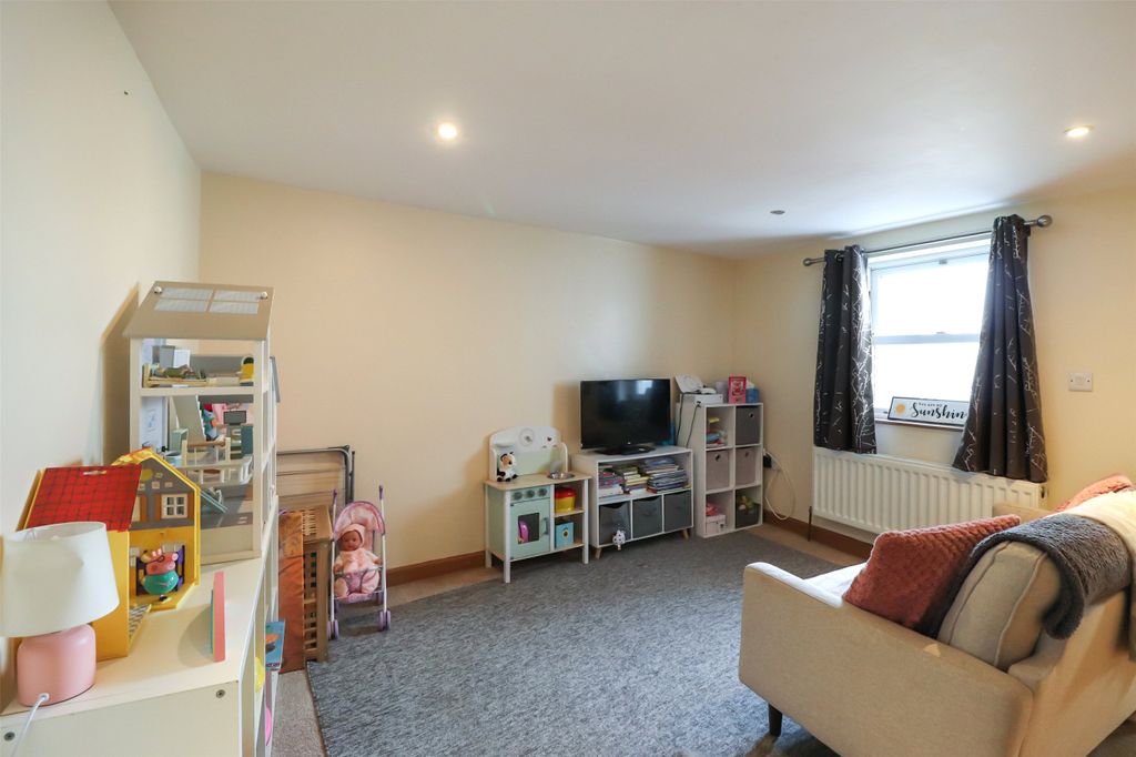 Property photo 2 of 10 2 - Picture No. 03