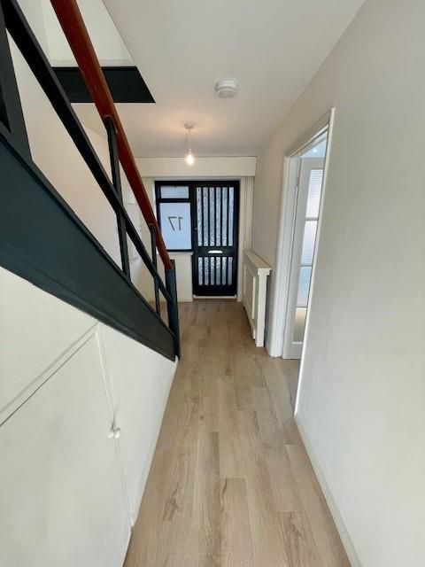 Property photo 2 of 15 Hallway.Jpg