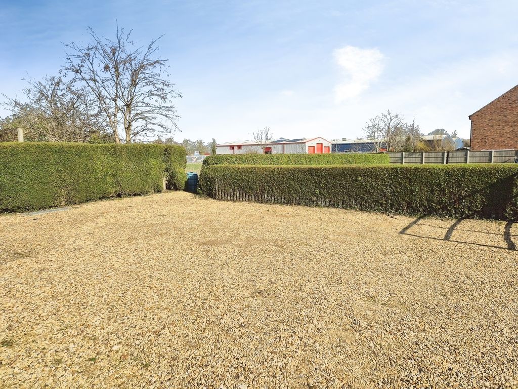 Property photo 3 of 6 Pbox-Img.Jpg