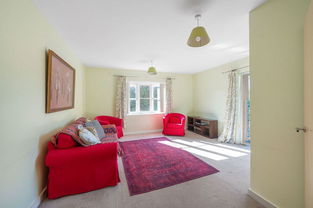 Property photo 2 of 22
