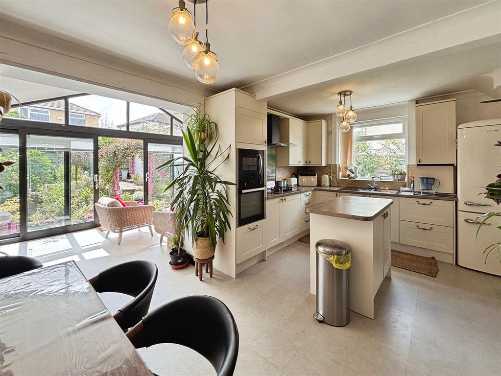 Property photo 2 of 20 Kitchen/Diner