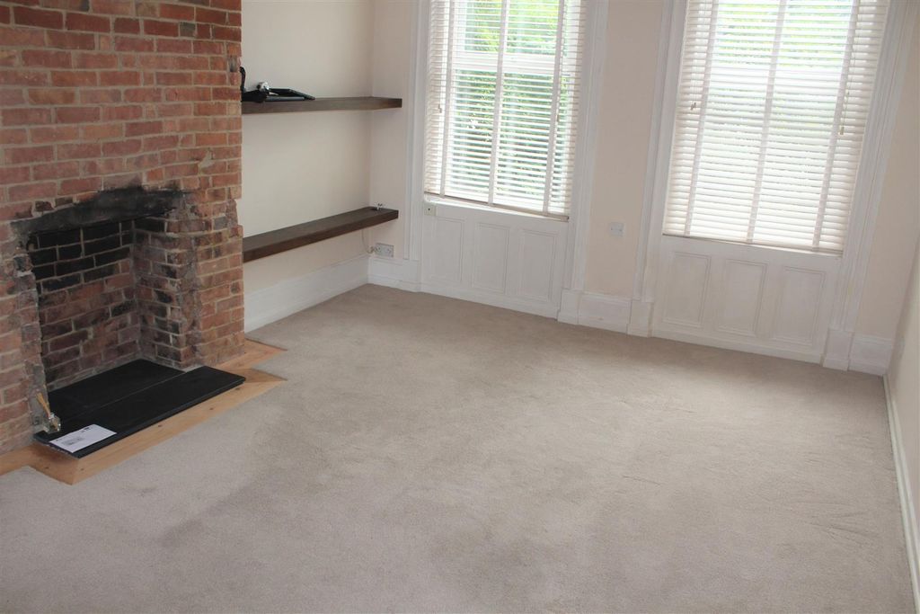 Property photo 2 of 4 Lounge.Jpg