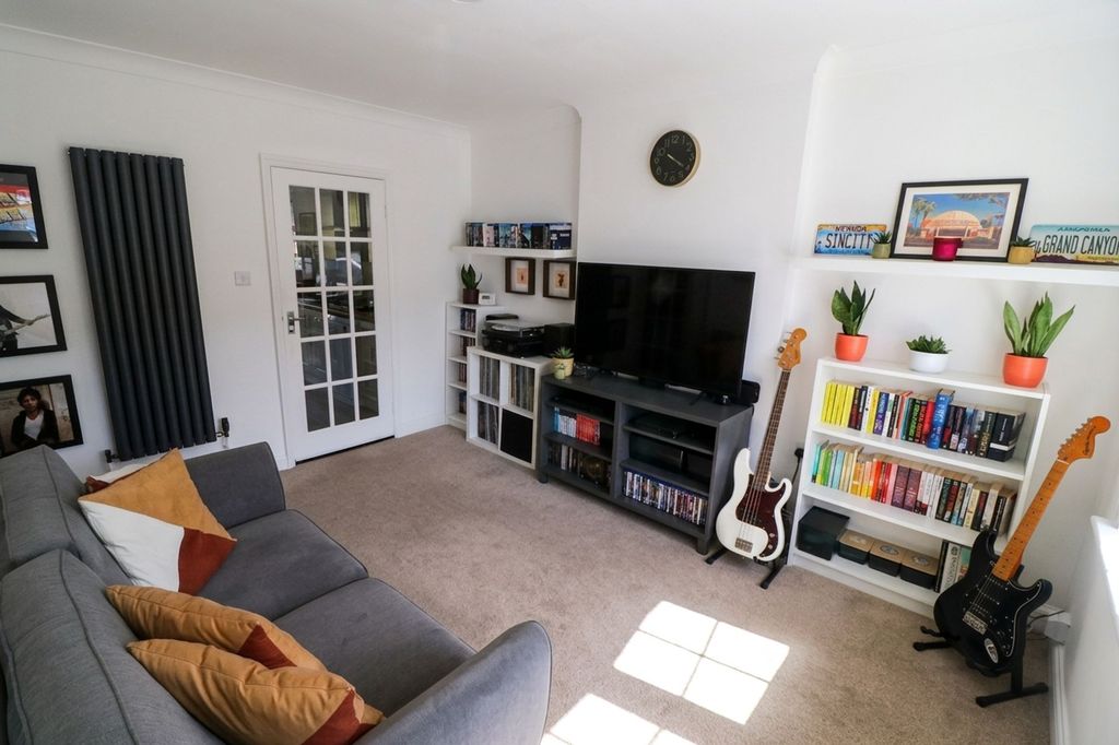 Property photo 2 of 15