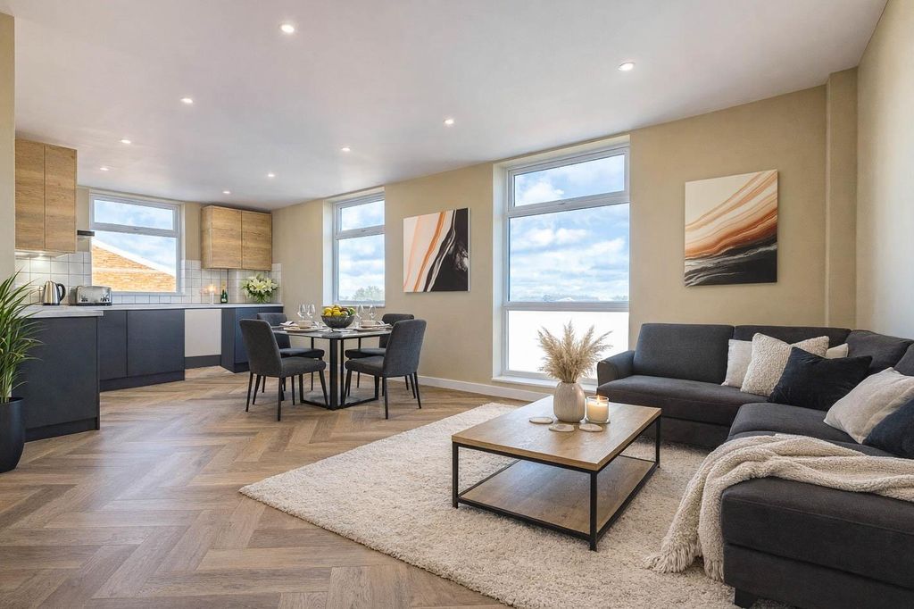 Property photo 1 of 9 Kitchen/Lounge