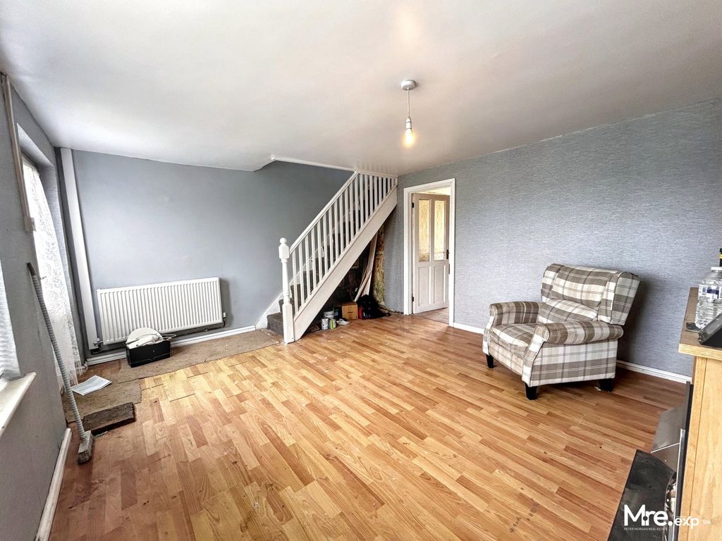 Property photo 3 of 15