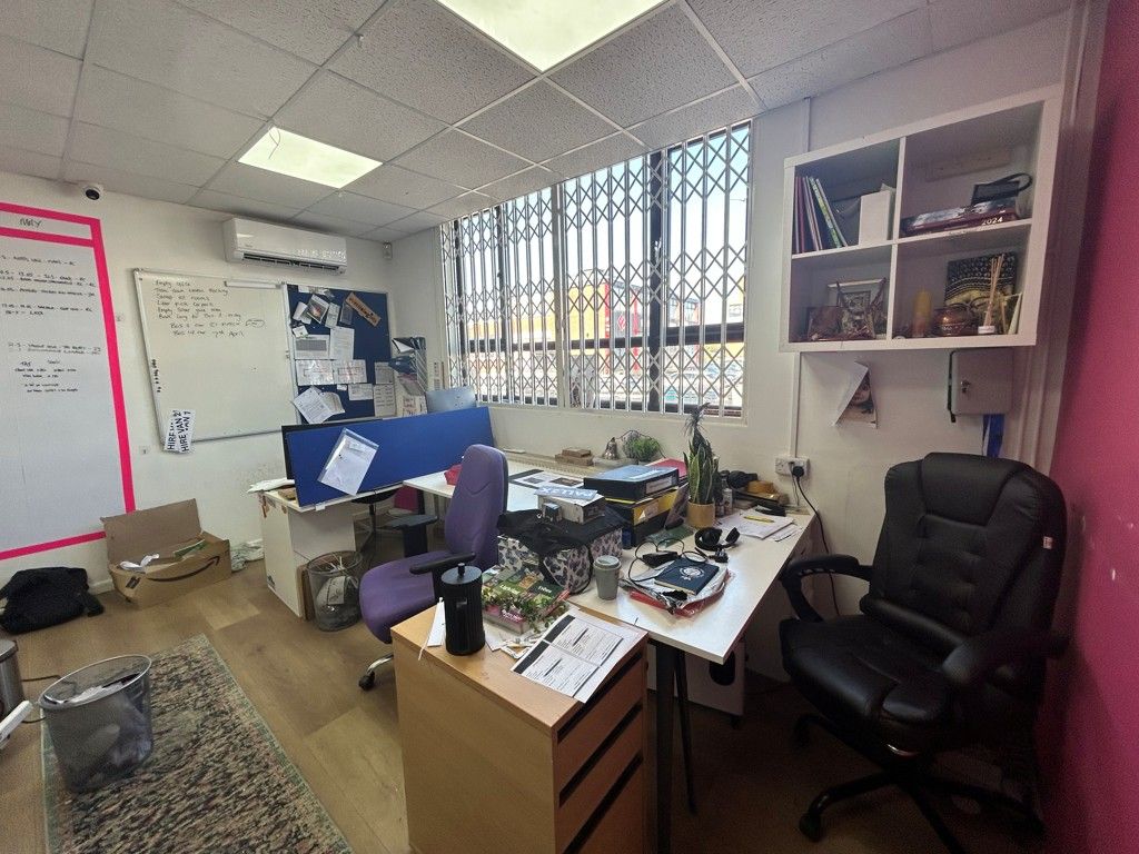 Property photo 3 of 8 Photo 9