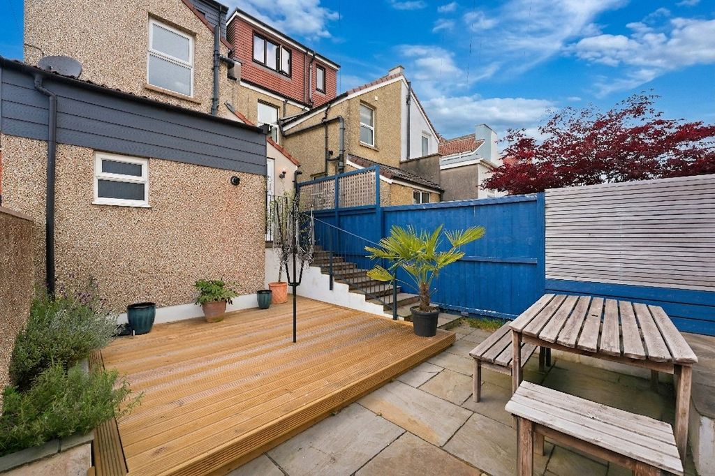 Property photo 3 of 26 Picture No. 70
