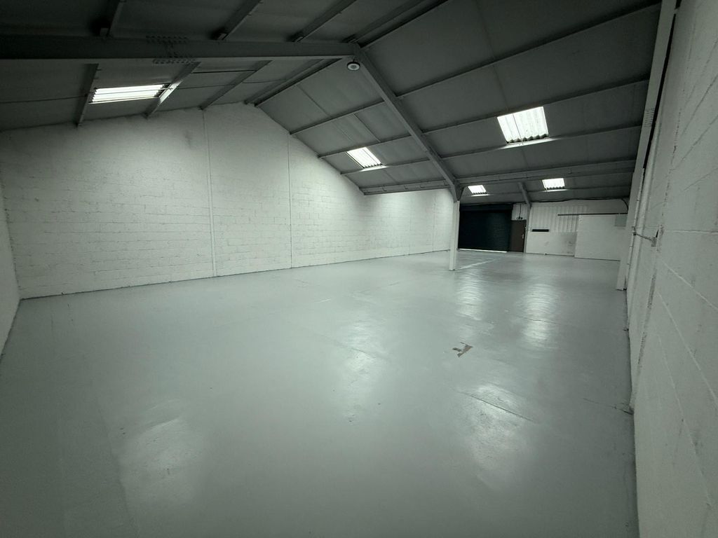 Property photo 1 of 3