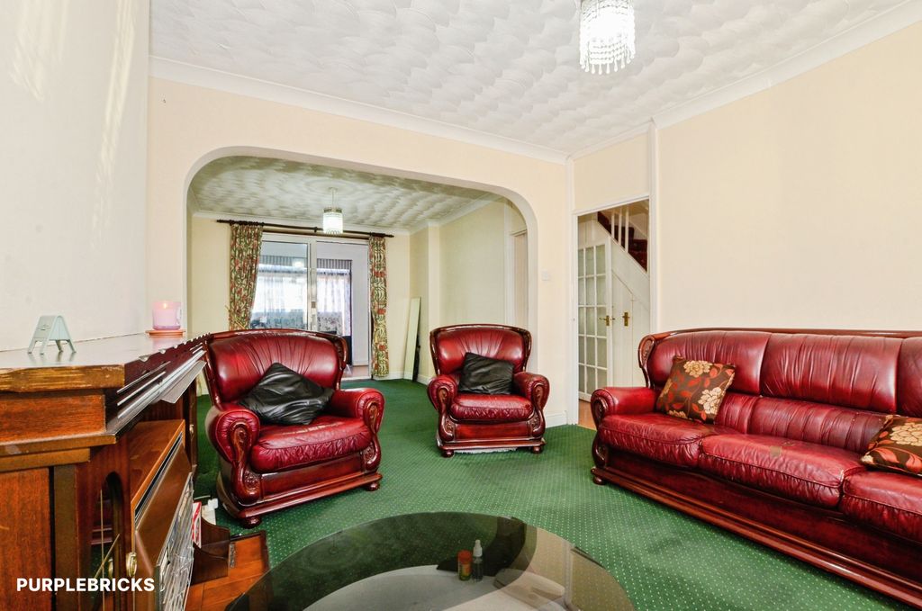 Property photo 2 of 36