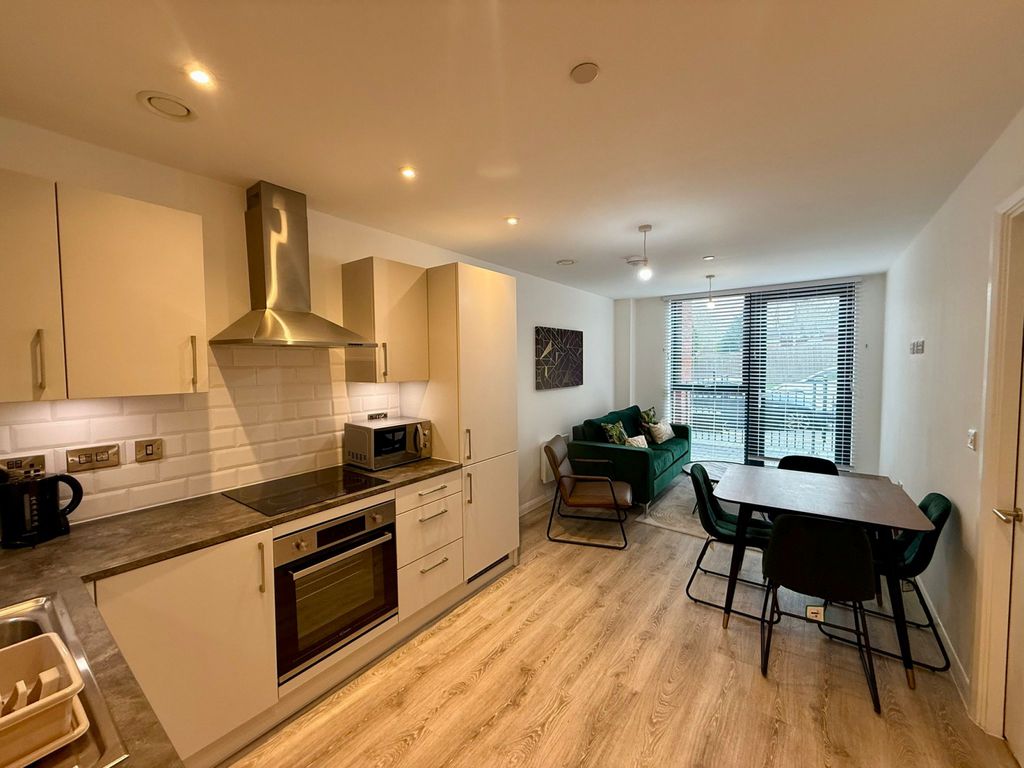 Property photo 3 of 6 Gallery