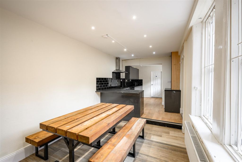 Property photo 2 of 15 13.Jpg