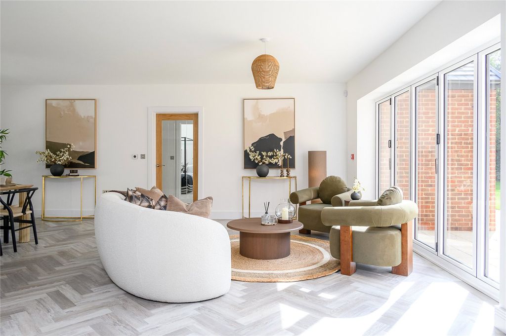 Property photo 3 of 55 Living Kitchen