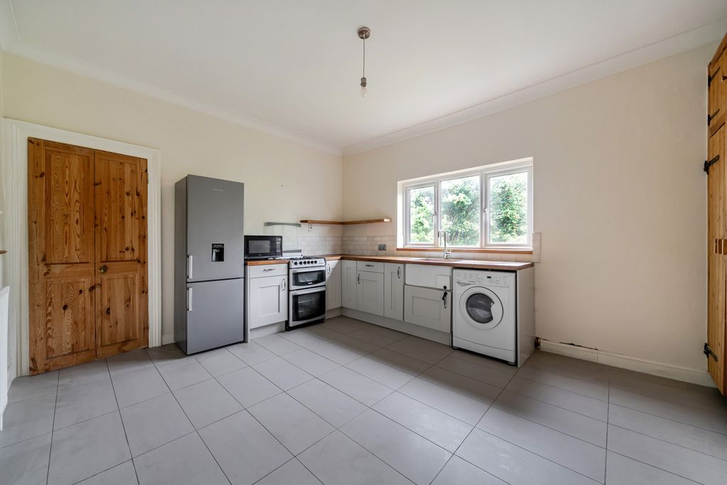 Property photo 2 of 46 1523793-6-6Aabc8E...