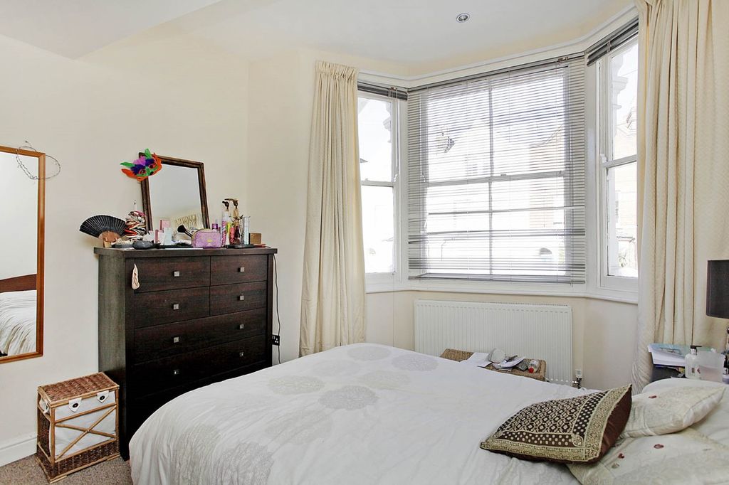 Property photo 3 of 6
