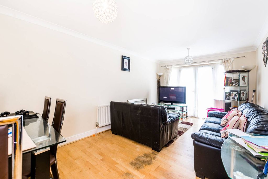 Property photo 2 of 7