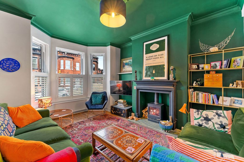 Property photo 2 of 23