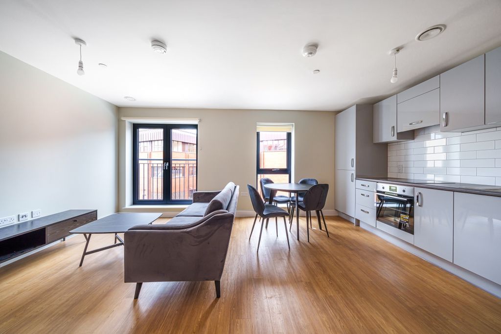 Property photo 1 of 12 1040392 (11)