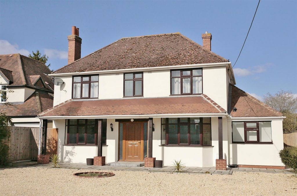 Property photo 2 of 27